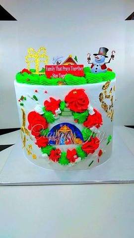 Christmas cake with red roses by Cravers Joy Cakes
